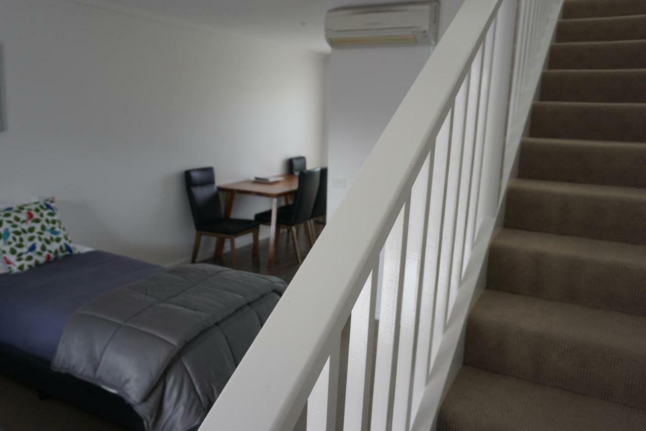 Ashmont Motel And Apartments Port Fairy Extérieur photo